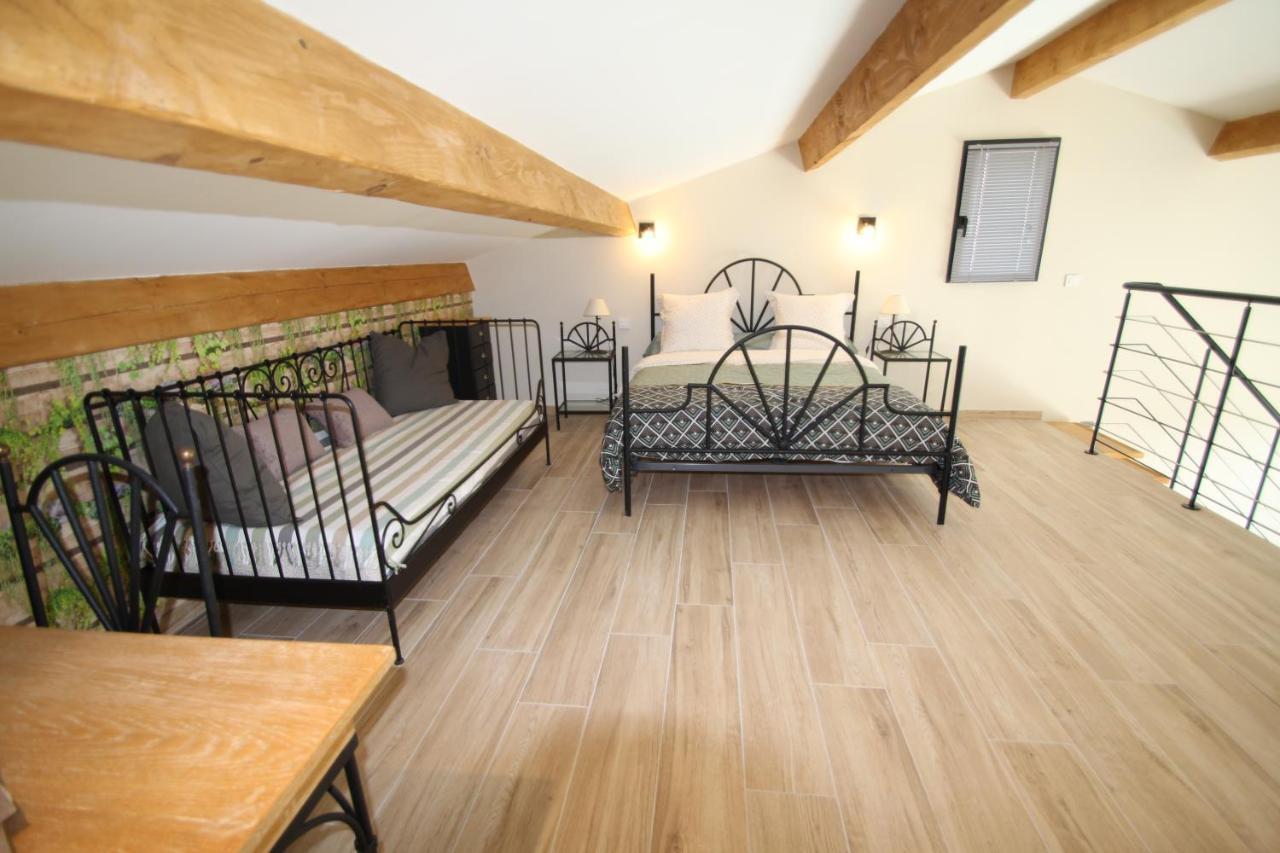 Loft Lou Pitchoun Villa Saint-Étienne-du-Grès Esterno foto